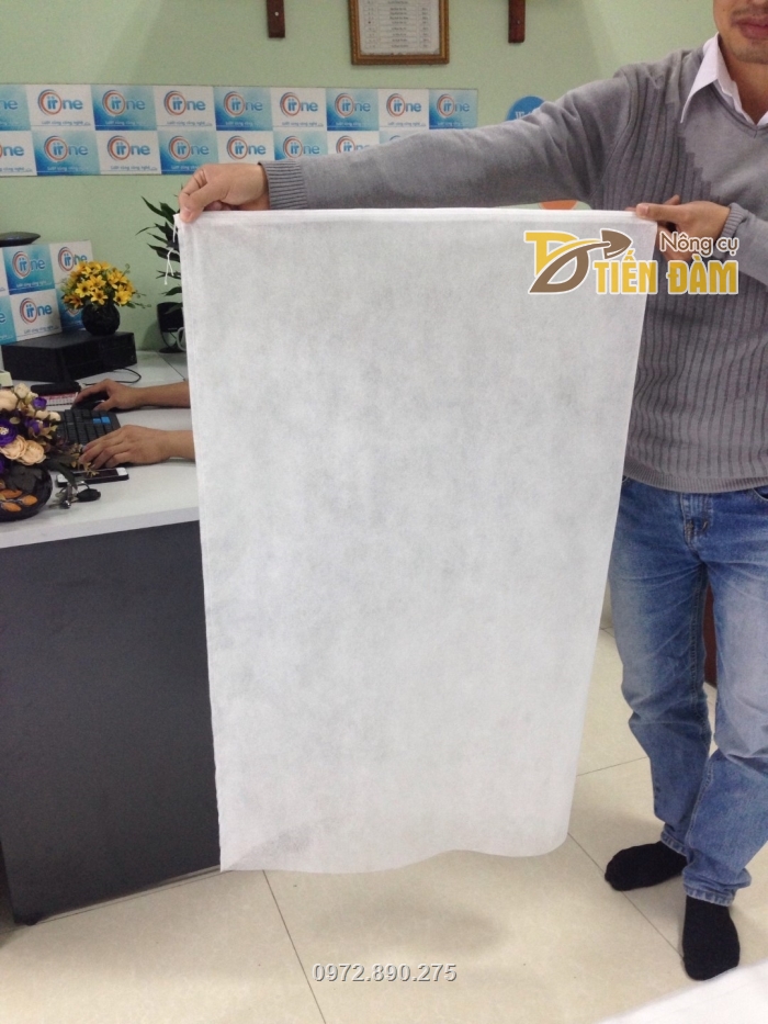 Túi vải bao chuối có kích thước 60x100cm phù hợp để bao buồng chuối