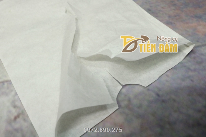 Túi được làm từ chất liệu giấy bán chống thấm có độ bền cao
